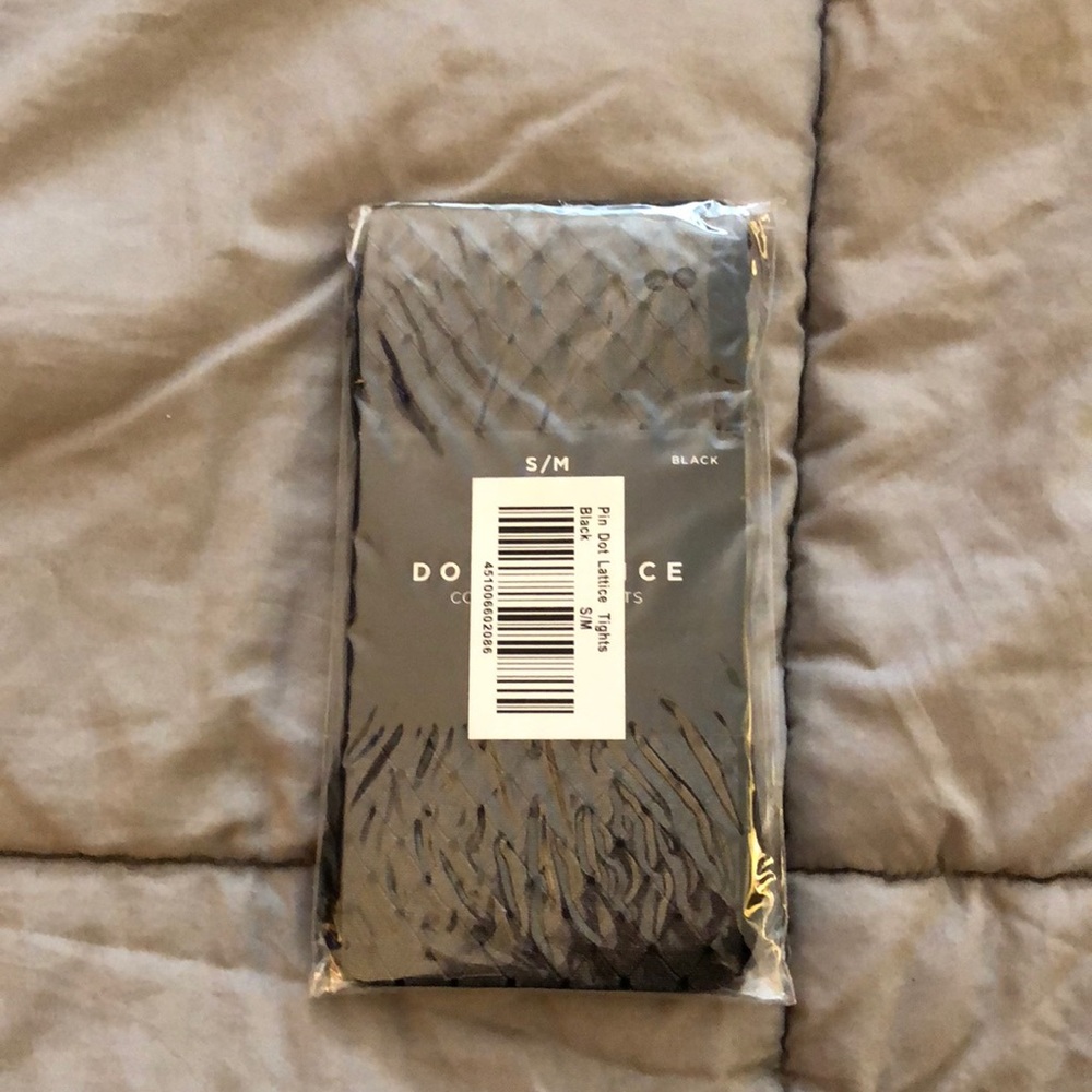 White House Black Market NWT Pin Dot tights